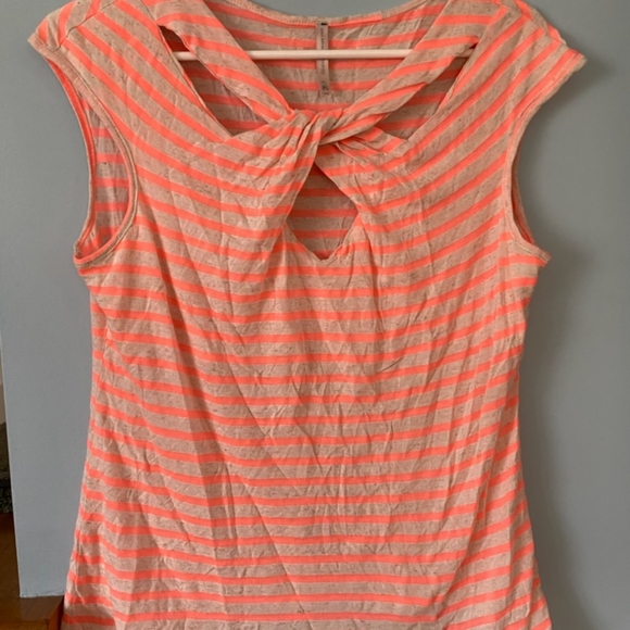 Pink and cream top - Picture 1 of 3